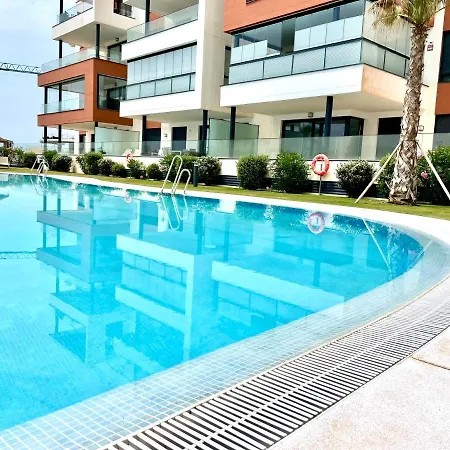 Apartment Luxury 3 Bedroom Penthouse *