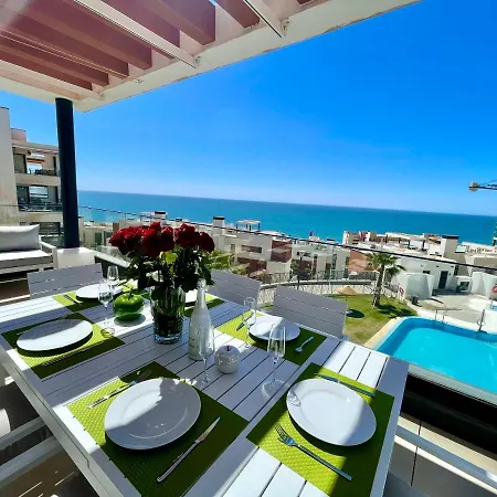 Luxury 3 Bedroom Penthouse Фуэнхирола