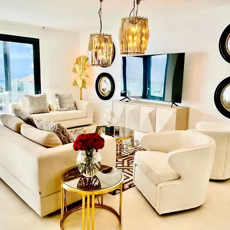 דירה Luxury 3 Bedroom Penthouse *