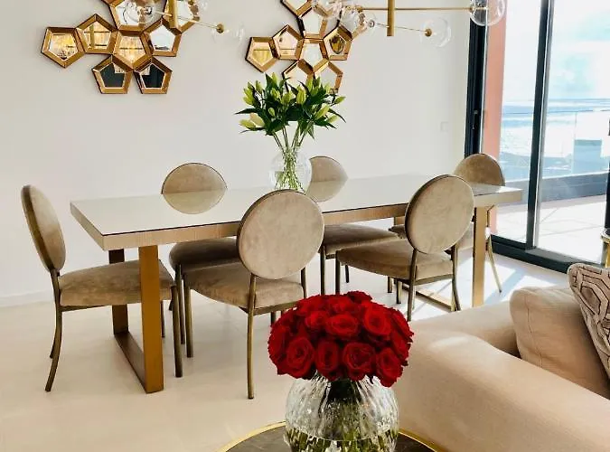 Luxury 3 Bedroom Penthouse Apartment