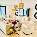 Appartement Luxury 3 Bedroom Penthouse *